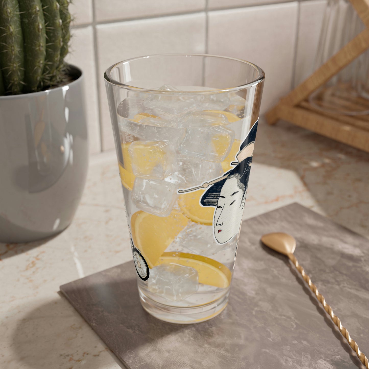 Moto Geisha Beer Pint Glass -16oz